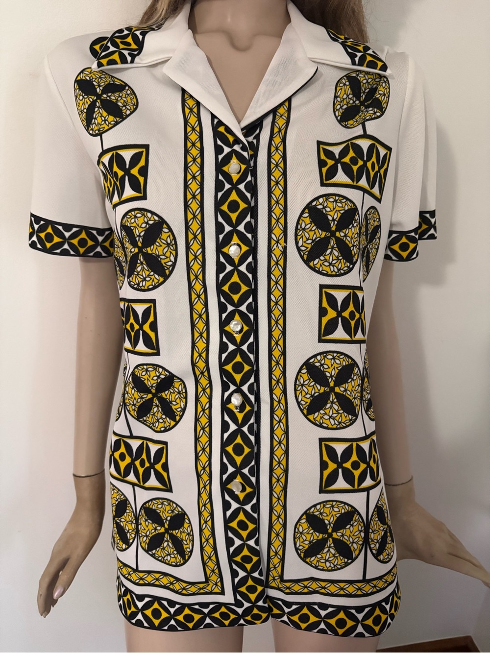 Vintage VOLUP 1960s 70s Geometric Women’s Shirt Retro Mod